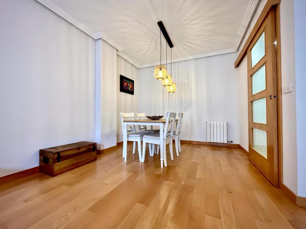 Apartamento Piso en el corazón de Burgos con garaje incluido Exterior foto