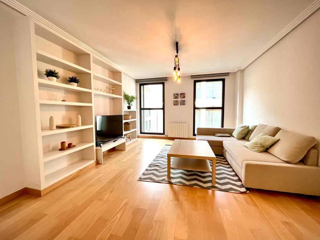Apartamento Piso en el corazón de Burgos con garaje incluido Exterior foto